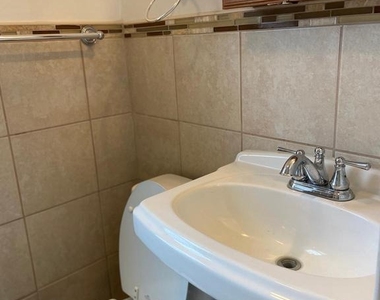 3711 Lancaster Avenue - Photo Thumbnail 16