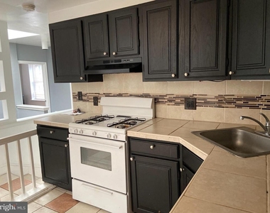 3711 Lancaster Avenue - Photo Thumbnail 3