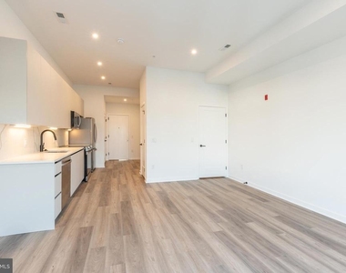 3120 W Jefferson Street - Photo Thumbnail 4