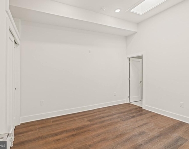 253 N 3rd Street - Photo Thumbnail 8