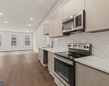 253 N 3rd Street - Photo Thumbnail 2