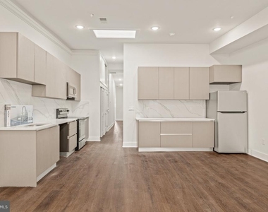 253 N 3rd Street - Photo Thumbnail 1