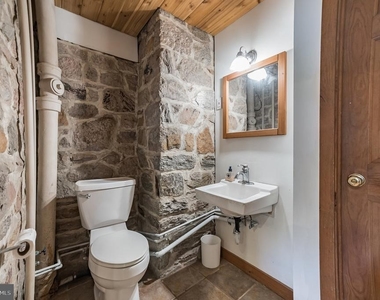 800 E Cathedral Road - Photo Thumbnail 12
