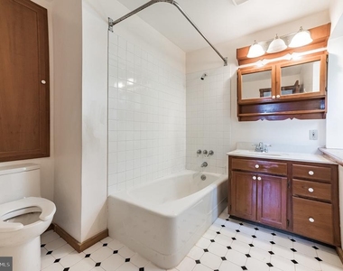 800 E Cathedral Road - Photo Thumbnail 19