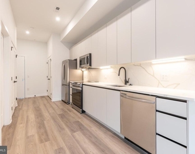 3120 W Jefferson Street - Photo Thumbnail 2