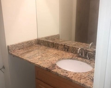 1634 Lombard Street - Photo Thumbnail 20
