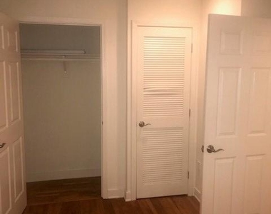 1634 Lombard Street - Photo Thumbnail 16