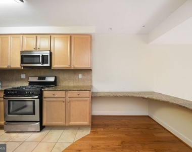 1634 Lombard Street - Photo Thumbnail 3