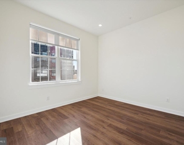 2513 N Howard Street - Photo Thumbnail 10