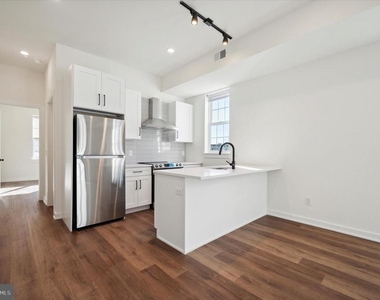 2513 N Howard Street - Photo Thumbnail 7