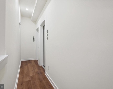 2513 N Howard Street - Photo Thumbnail 13