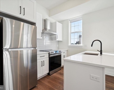 2513 N Howard Street - Photo Thumbnail 2
