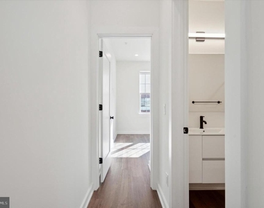 2513 N Howard Street - Photo Thumbnail 12