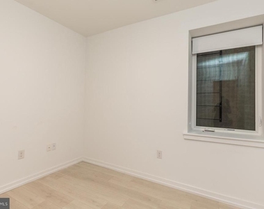 1247 N 27th Street - Photo Thumbnail 12