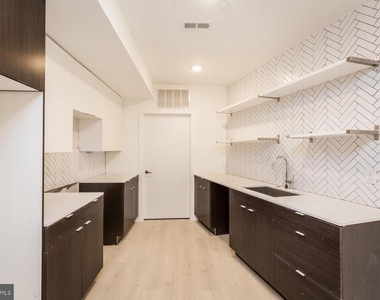 1247 N 27th Street - Photo Thumbnail 5