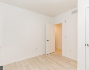 1247 N 27th Street - Photo Thumbnail 11