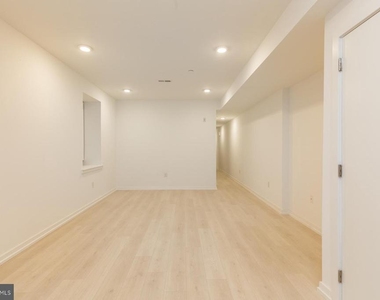 1247 N 27th Street - Photo Thumbnail 9
