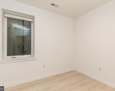 1247 N 27th Street - Photo Thumbnail 8