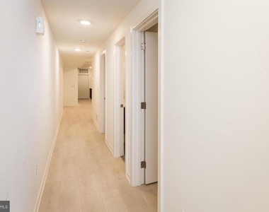 1247 N 27th Street - Photo Thumbnail 15