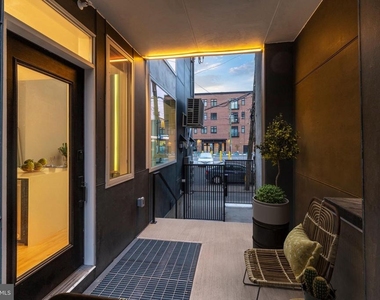 1154 N Lee Street - Photo Thumbnail 10