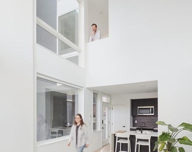 1154 N Lee Street - Photo Thumbnail 3