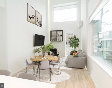 1154 N Lee Street - Photo Thumbnail 1
