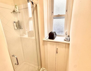 331 Lyceum Avenue - Photo Thumbnail 11
