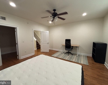 4080 Spring Garden St - Photo Thumbnail 12