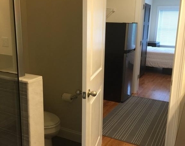4080 Spring Garden St - Photo Thumbnail 7