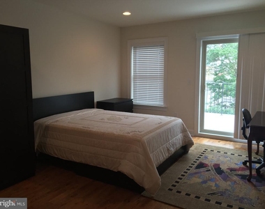 4080 Spring Garden St - Photo Thumbnail 3