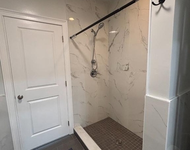 4080 Spring Garden St - Photo Thumbnail 22