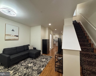 4080 Spring Garden St - Photo Thumbnail 6