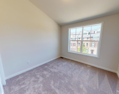 2704 S Spurway Drive - Photo Thumbnail 20