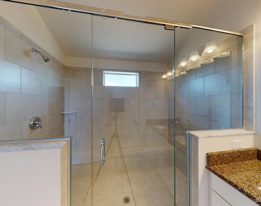 2704 S Spurway Drive - Photo Thumbnail 14