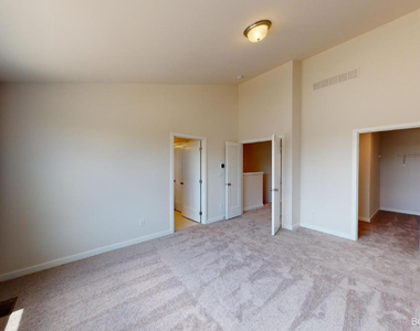 2704 S Spurway Drive - Photo Thumbnail 13