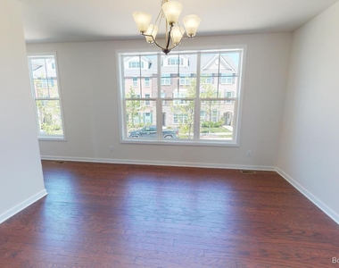 2704 S Spurway Drive - Photo Thumbnail 10