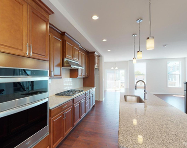 2704 S Spurway Drive - Photo Thumbnail 3