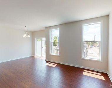 2704 S Spurway Drive - Photo Thumbnail 9