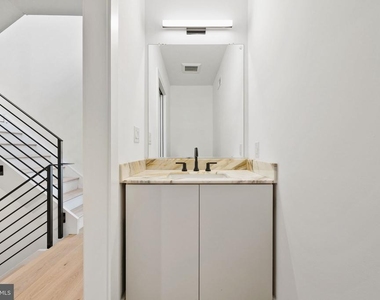 706 Latona Street - Photo Thumbnail 14
