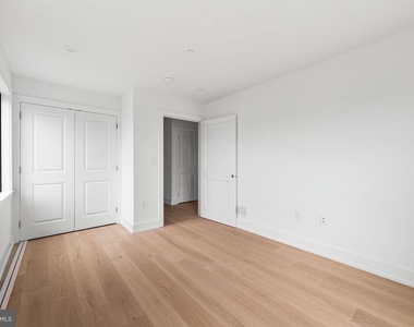 706 Latona Street - Photo Thumbnail 22