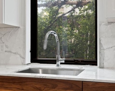 706 Latona Street - Photo Thumbnail 7