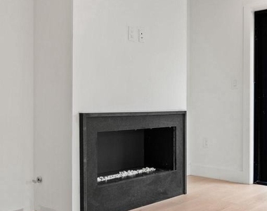 706 Latona Street - Photo Thumbnail 9
