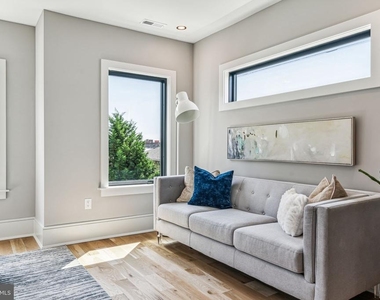 706 Latona Street - Photo Thumbnail 18