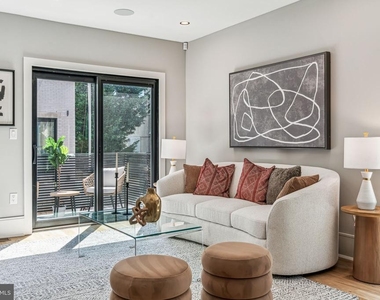 706 Latona Street - Photo Thumbnail 12