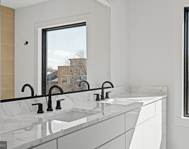 706 Latona Street - Photo Thumbnail 7