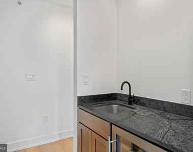 706 Latona Street - Photo Thumbnail 20