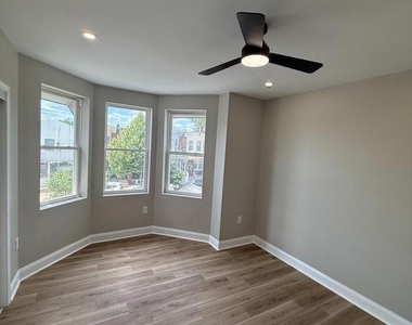 4107 N 5th Street - Photo Thumbnail 5