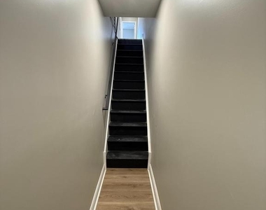 4107 N 5th Street - Photo Thumbnail 3