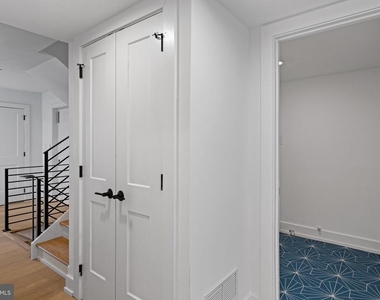 706 Latona Street - Photo Thumbnail 18