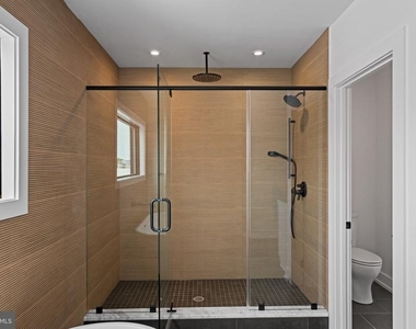 706 Latona Street - Photo Thumbnail 13